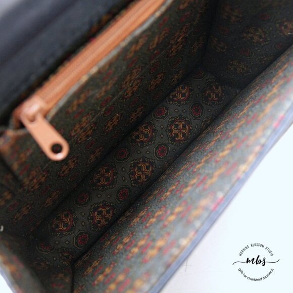 Belle Rose Vintage Crossbody Bag and Clutch - Picture 11 of 15